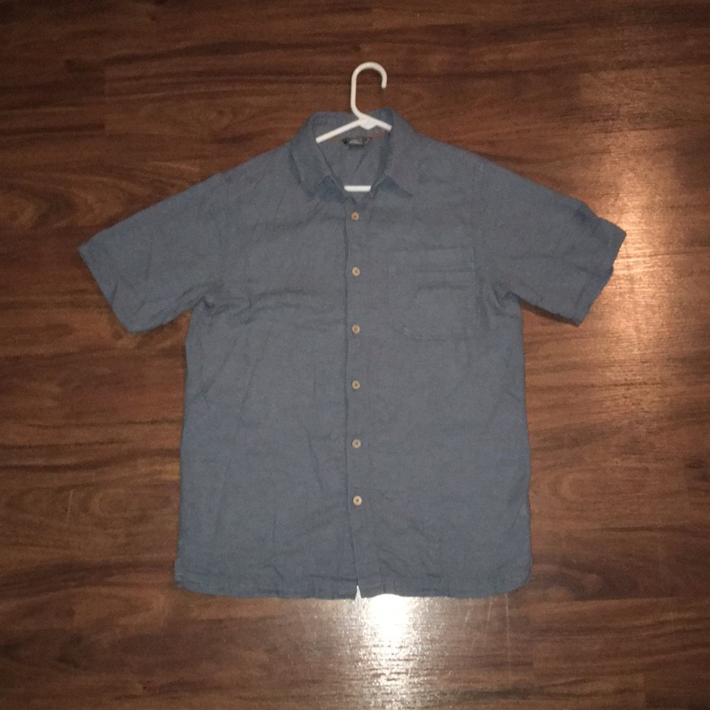 Royal Robbins light blue shirt sleeve button up